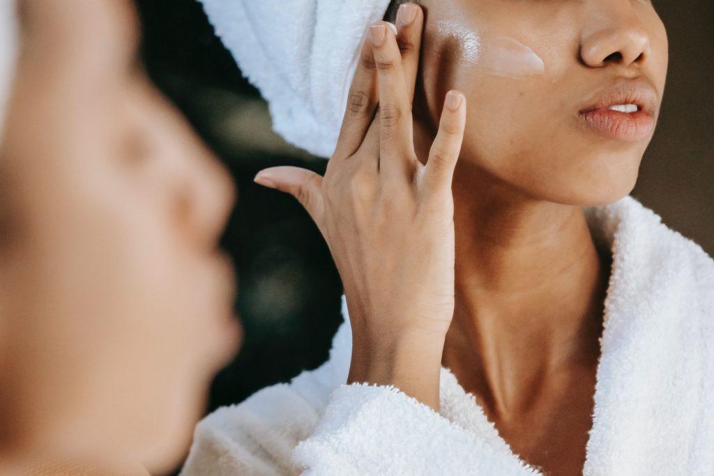 Routine quotidienne de soins de la peau : guide - Détox au Naturel